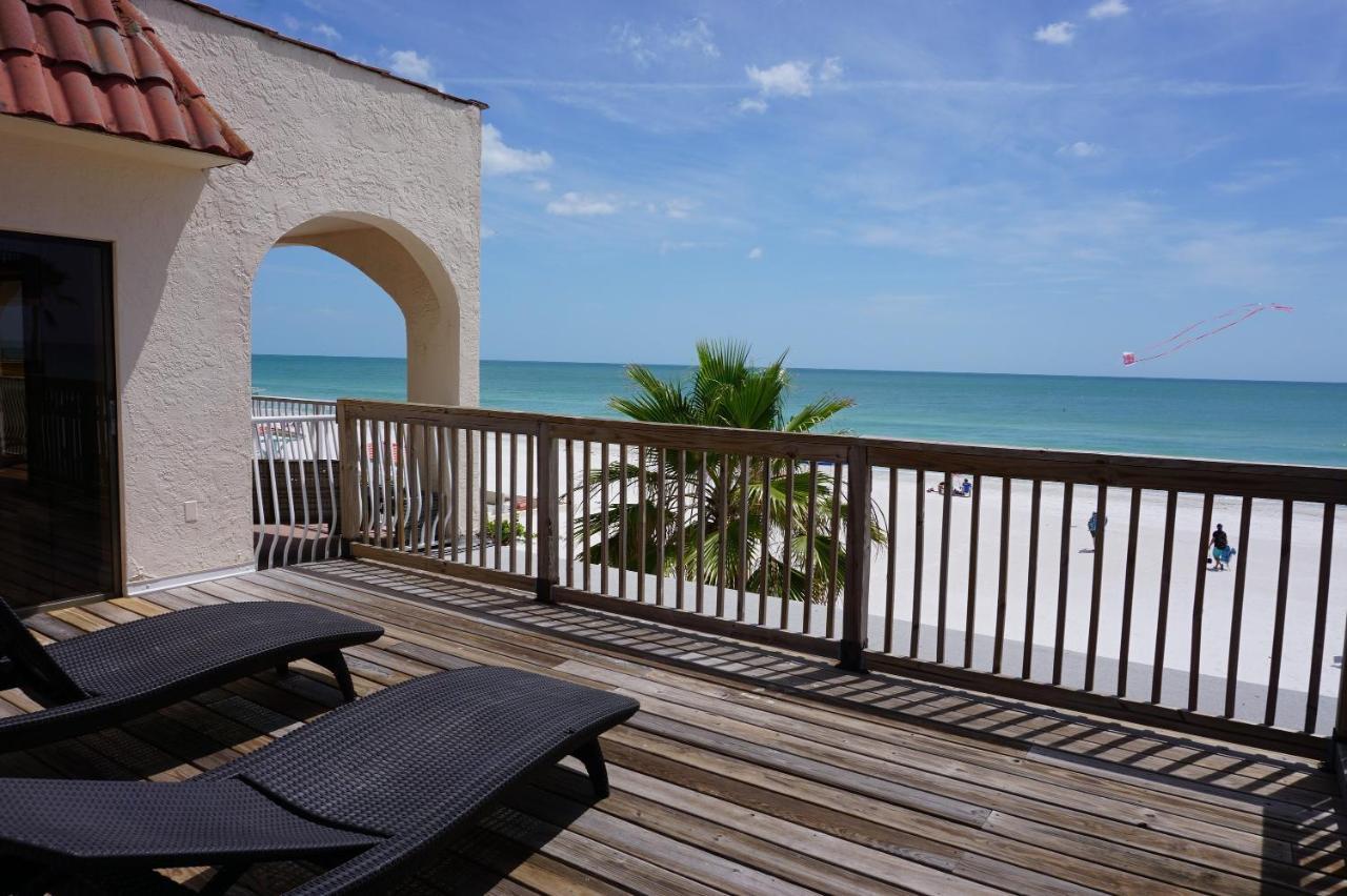 Redington Surf Resort By Travel Resort Services St. Pete Beach Esterno foto