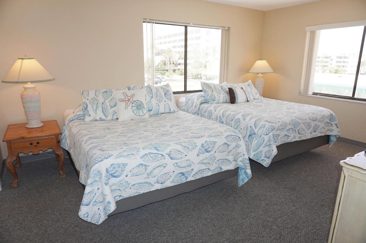 Redington Surf Resort By Travel Resort Services St. Pete Beach Esterno foto