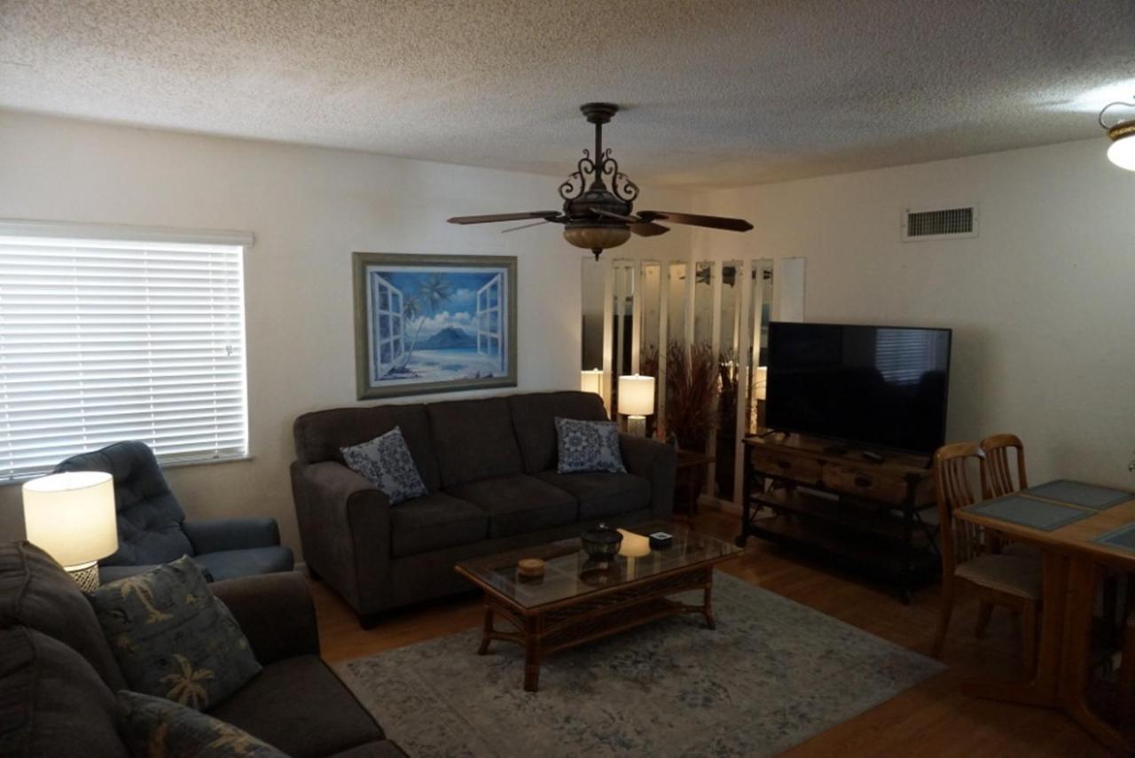 Redington Surf Resort By Travel Resort Services St. Pete Beach Esterno foto